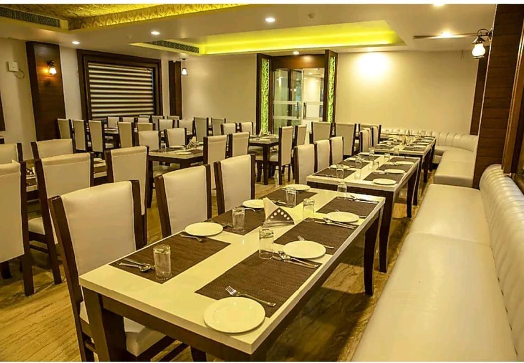 Hotel Agra Grande By Goyal Hoteliers Luaran gambar
