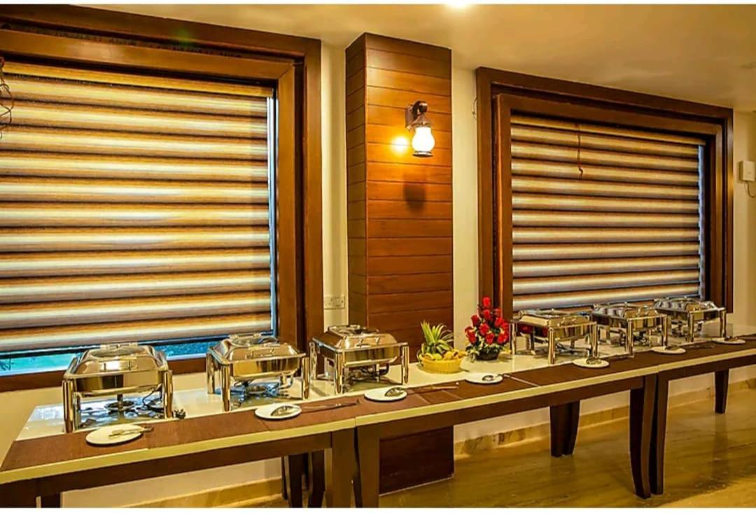 Hotel Agra Grande By Goyal Hoteliers Luaran gambar