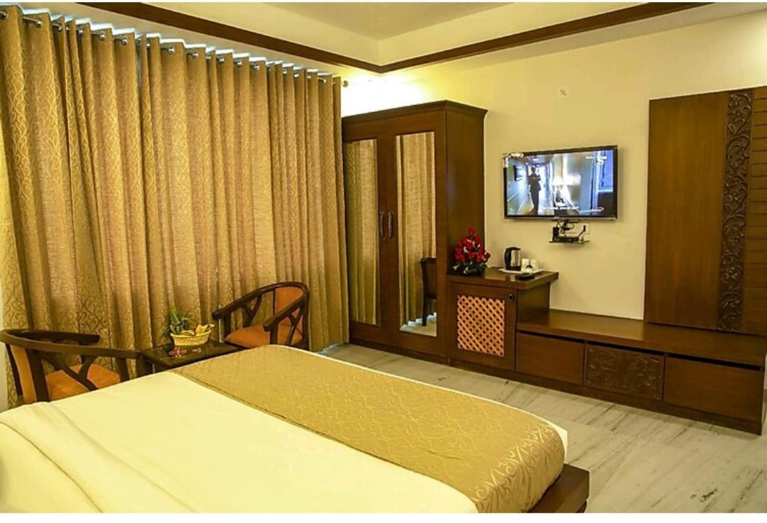 Hotel Agra Grande By Goyal Hoteliers Luaran gambar
